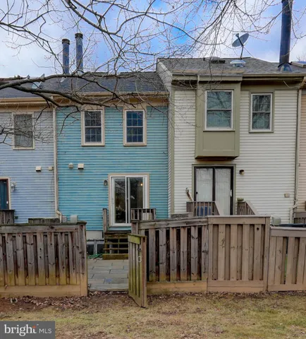 $2,800 | 20212 Ravensdale Court, Montgomery Village, MD 20886