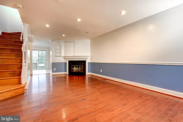 $2,800 | 20212 Ravensdale Court, Montgomery Village, MD 20886