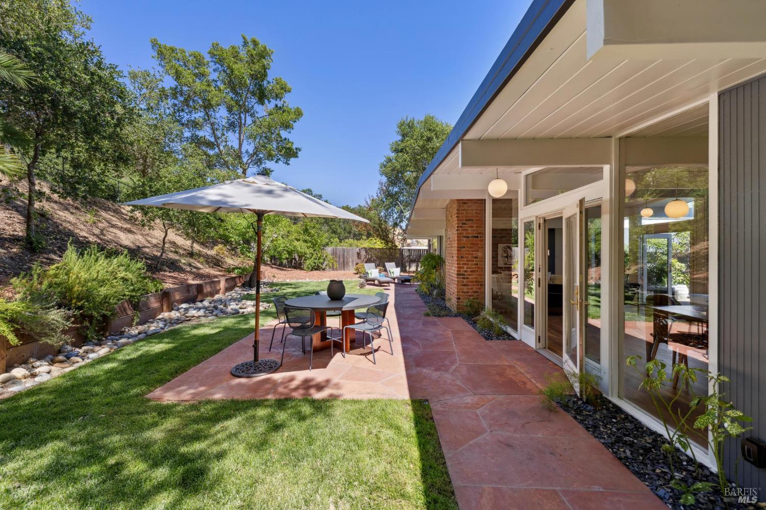 100 De La Guerra Road San Rafael, CA 94903 - Photo 1 of 1 Gallery Image 1