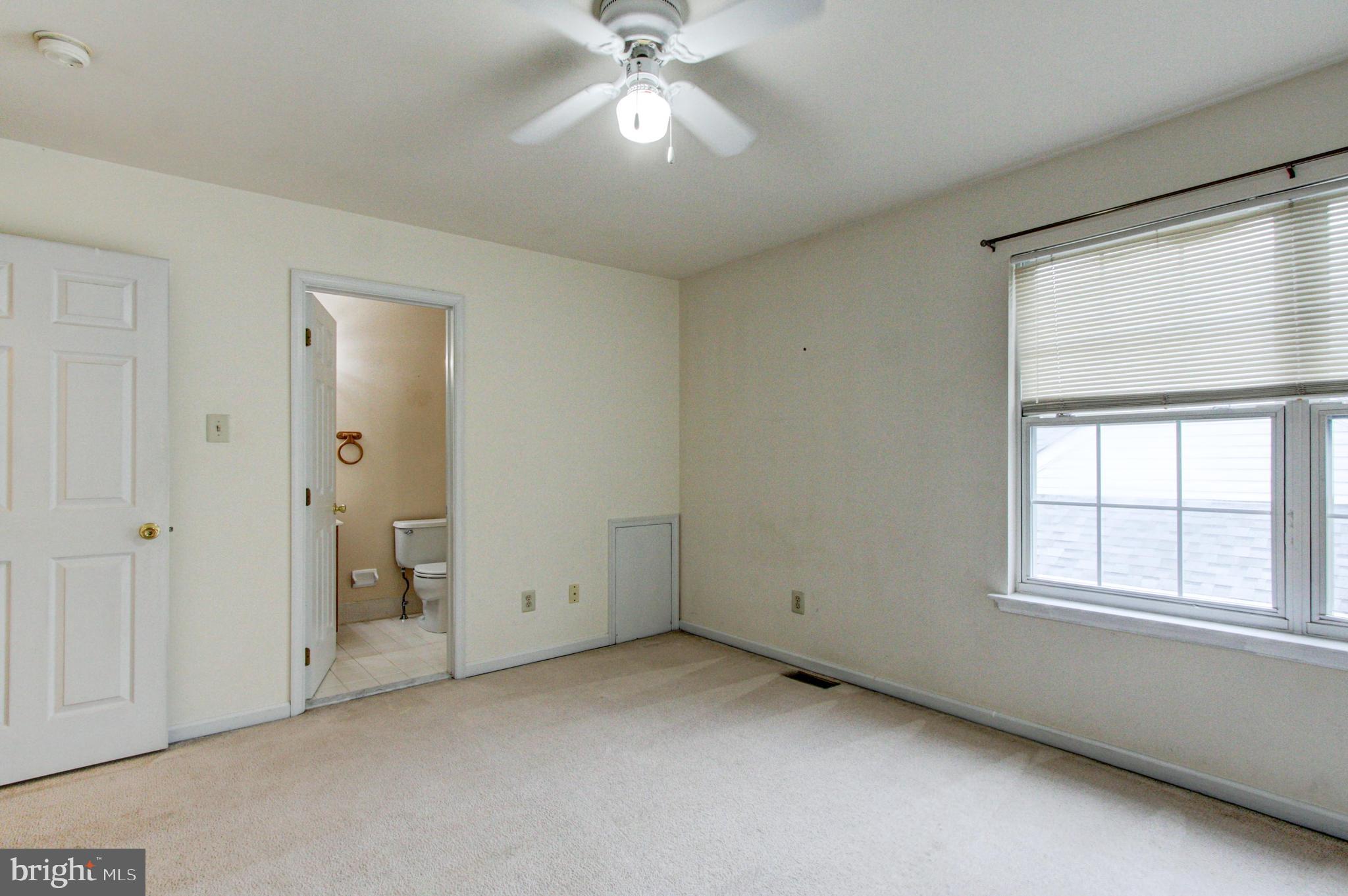 44 Longcross Road Royersford, PA 19468 - Photo 18 of 43 Upper Level Master w/ on Suite Bath