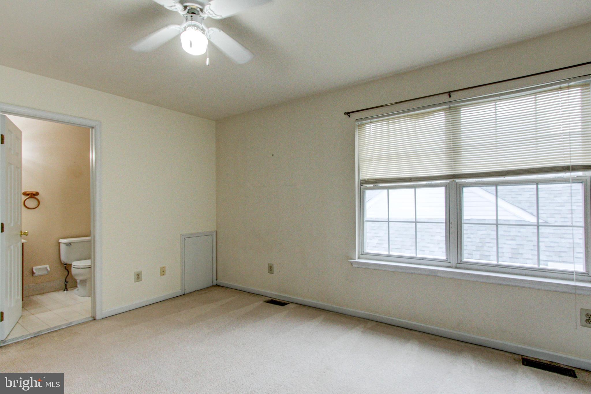 44 Longcross Road Royersford, PA 19468 - Photo 19 of 43 Upper Level Master w/ Walk in Closet