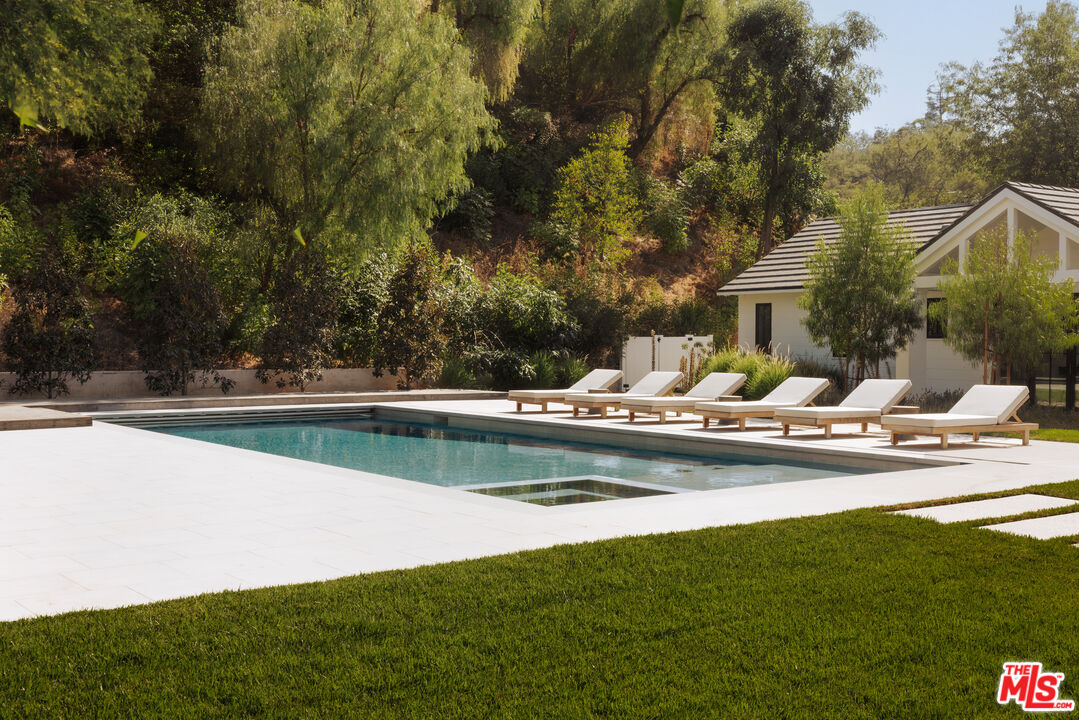 24044 Long Valley Road Hidden Hills, CA 91302 - Photo 31 of 32 Gallery Image 31