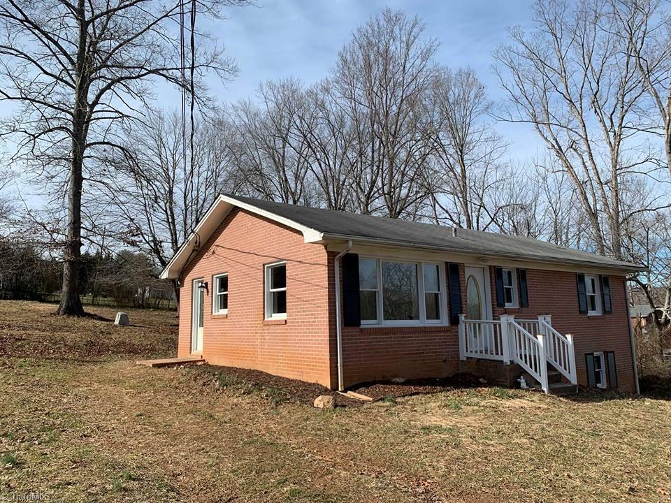 177 Carolina Road Mount Airy, NC 27030 - Photo 2 of 25 Gallery Image 2