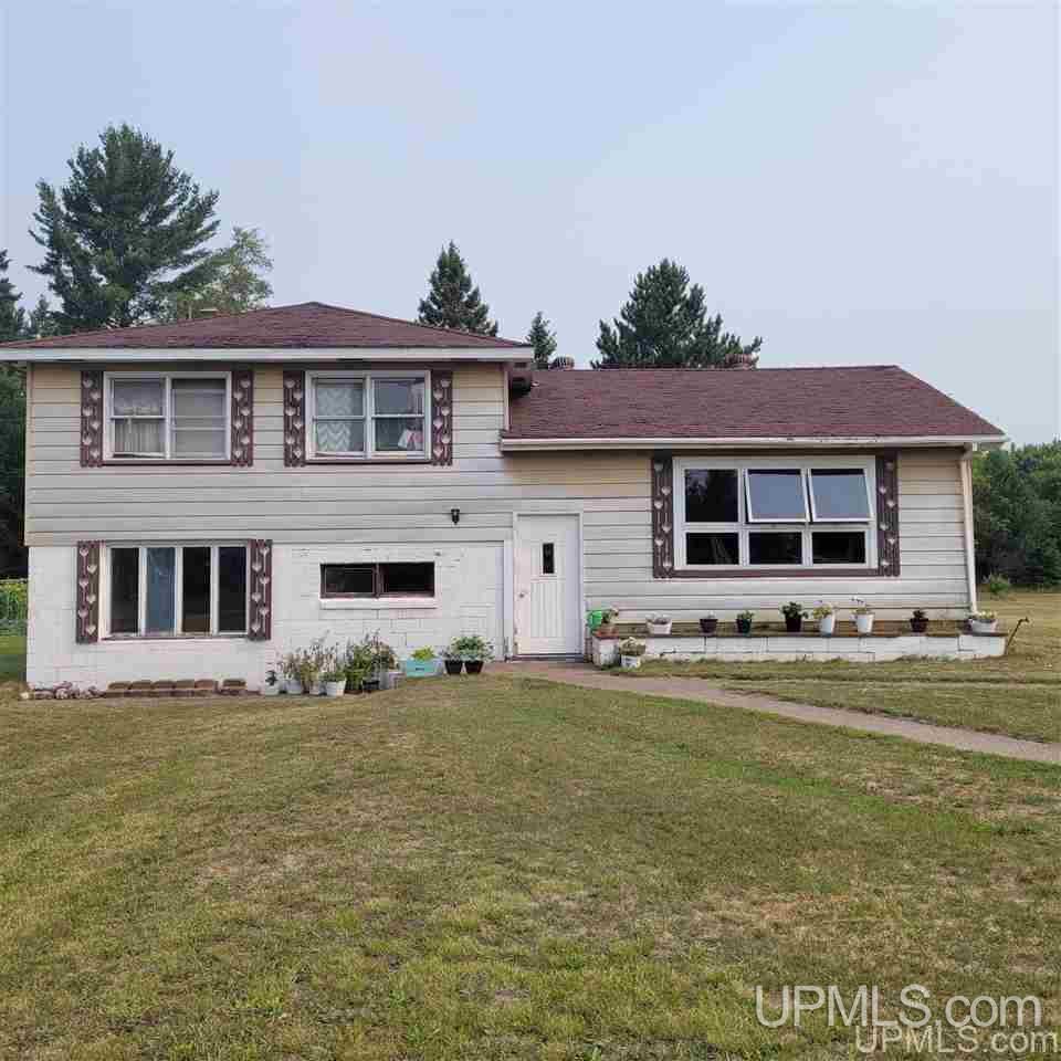 114 East Wilderness Road Negaunee, MI 49866 - Photo 2 of 42 Gallery Image 2