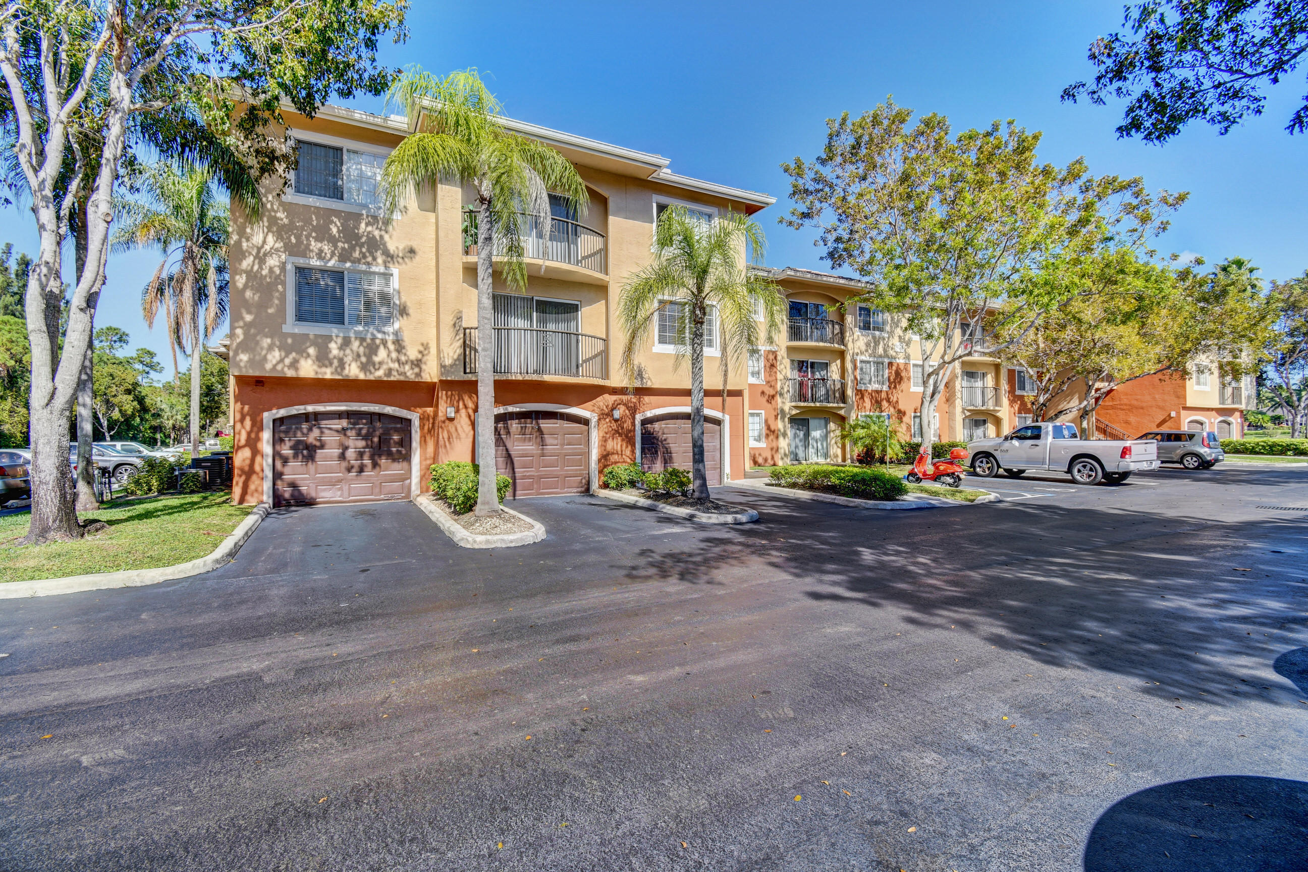 4175 Haverhill Road, Unit 910 West Palm Beach, FL 33417 - Photo 1 of 43 01_dsc_8754_5_6_7_8