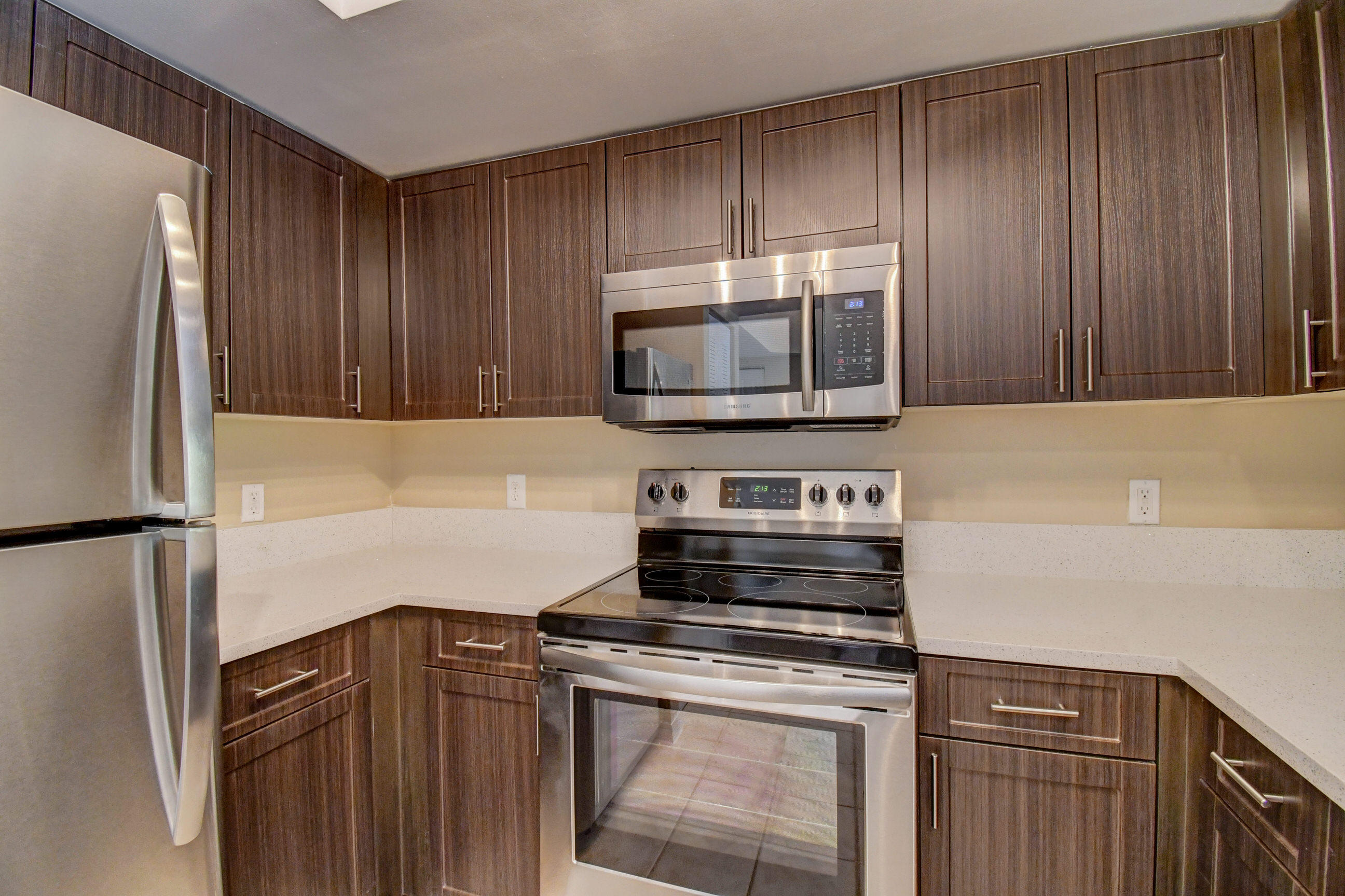 4175 Haverhill Road, Unit 910 West Palm Beach, FL 33417 - Photo 15 of 43 15_dsc_8904_5_6_7_8