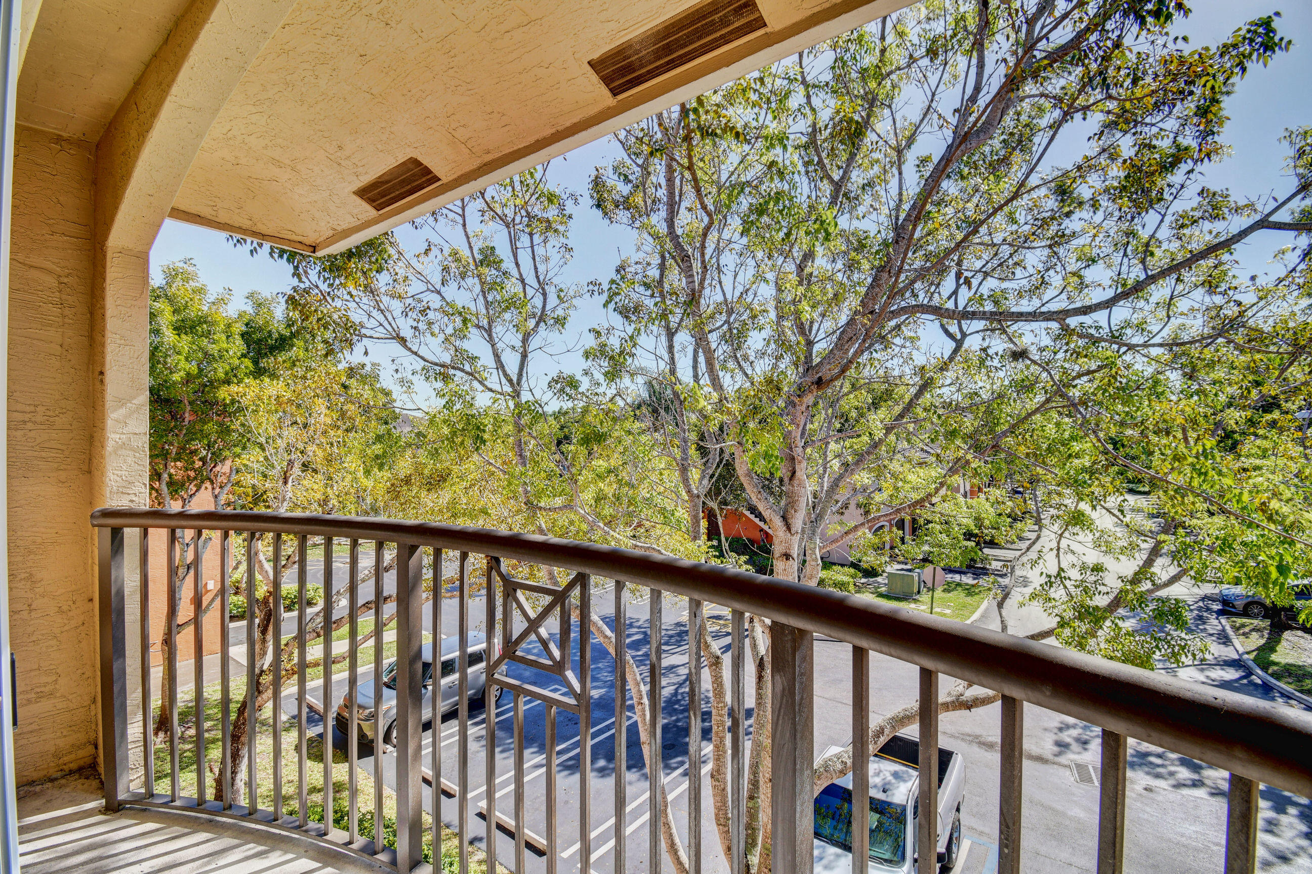4175 Haverhill Road, Unit 910 West Palm Beach, FL 33417 - Photo 28 of 43 28_dsc_9034_5_6_7_8