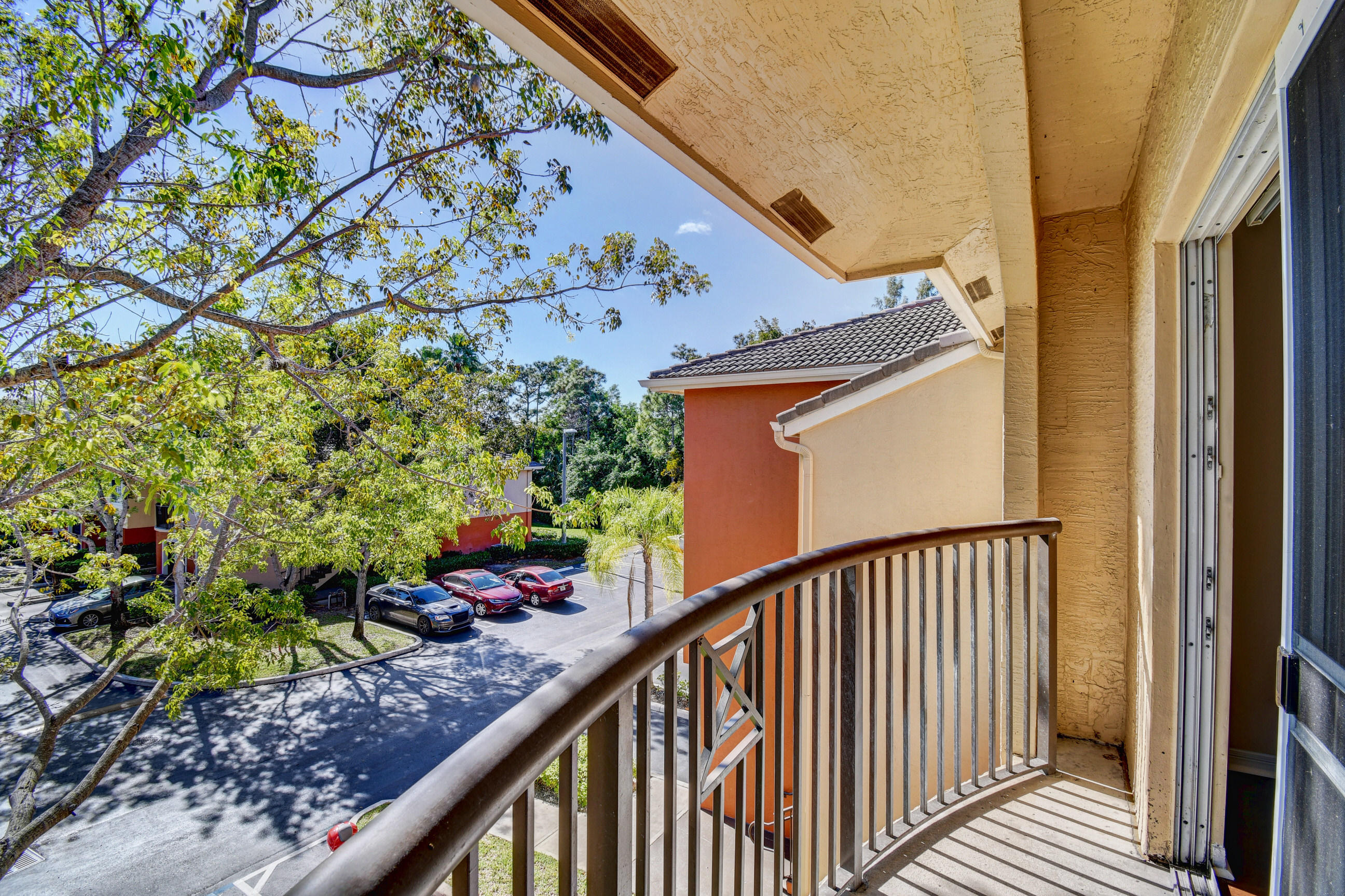 4175 Haverhill Road, Unit 910 West Palm Beach, FL 33417 - Photo 29 of 43 29_dsc_9049_50_51_52_53