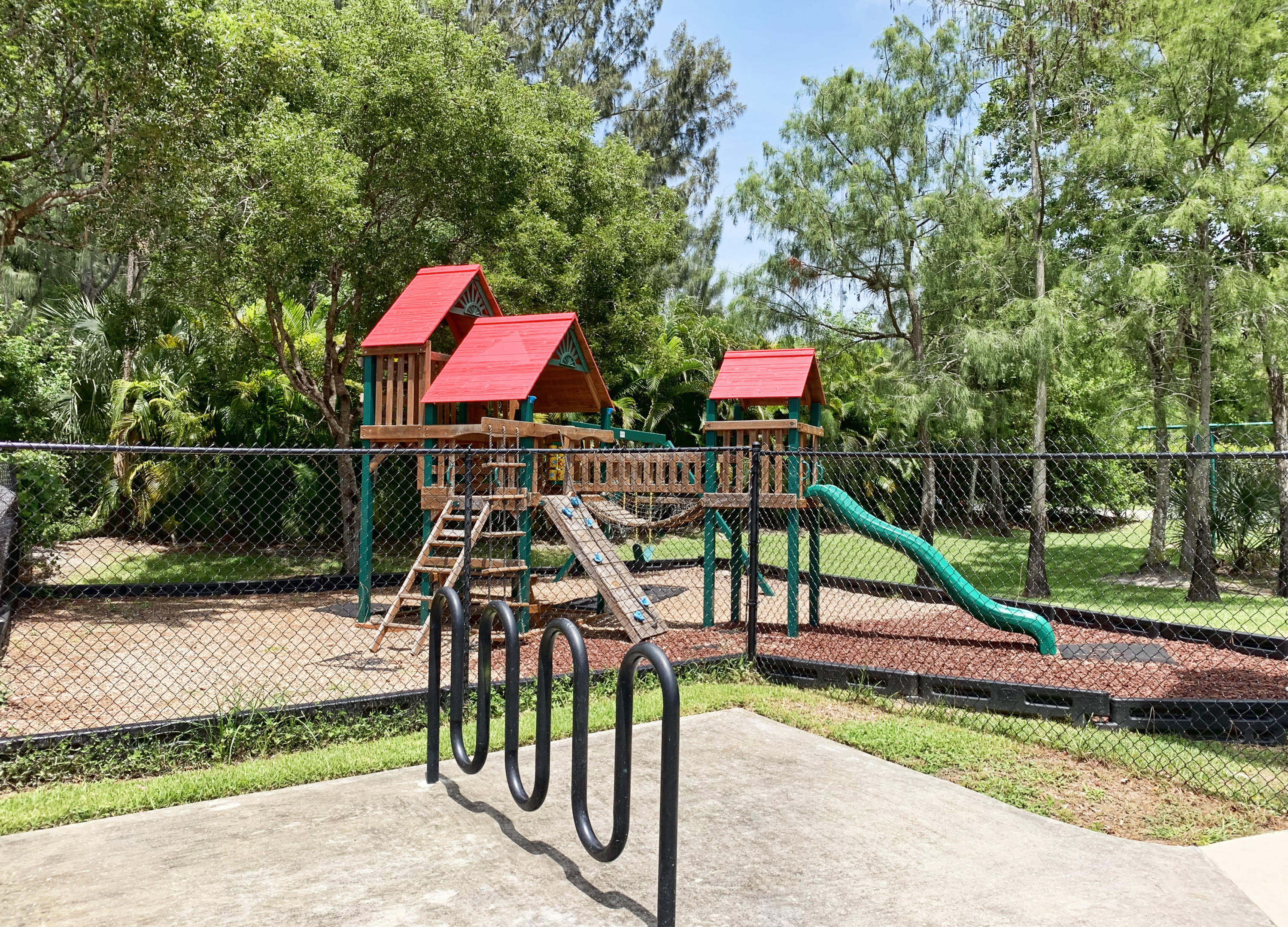 4175 Haverhill Road, Unit 910 West Palm Beach, FL 33417 - Photo 42 of 43 42_08_47_img_1408