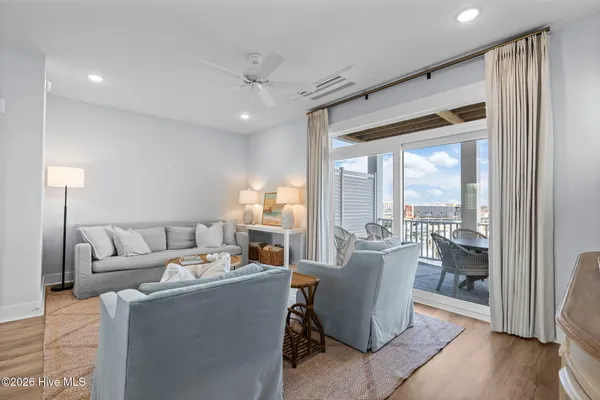 $989,000 | 200 Olde Towne Yacht Clb Drive, Unit 43, Beaufort, NC 28516