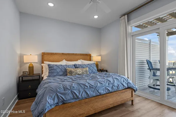 $989,000 | 200 Olde Towne Yacht Clb Drive, Unit 43, Beaufort, NC 28516