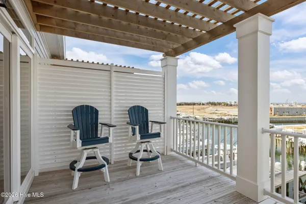 $989,000 | 200 Olde Towne Yacht Clb Drive, Unit 43, Beaufort, NC 28516