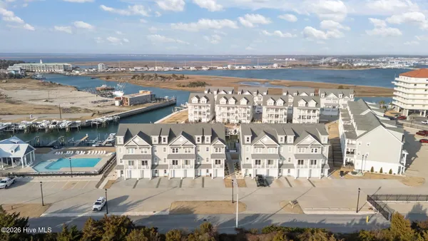 $989,000 | 200 Olde Towne Yacht Clb Drive, Unit 43, Beaufort, NC 28516