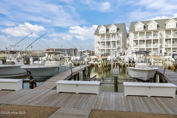 $989,000 | 200 Olde Towne Yacht Clb Drive, Unit 43, Beaufort, NC 28516