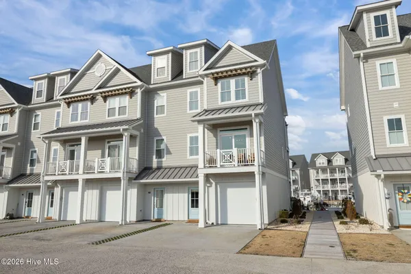 $989,000 | 200 Olde Towne Yacht Clb Drive, Unit 43, Beaufort, NC 28516