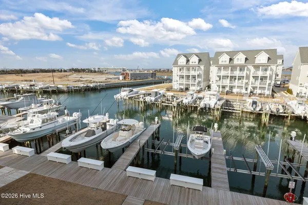 $989,000 | 200 Olde Towne Yacht Clb Drive, Unit 43, Beaufort, NC 28516