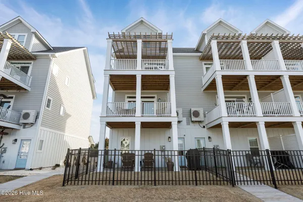 $989,000 | 200 Olde Towne Yacht Clb Drive, Unit 43, Beaufort, NC 28516