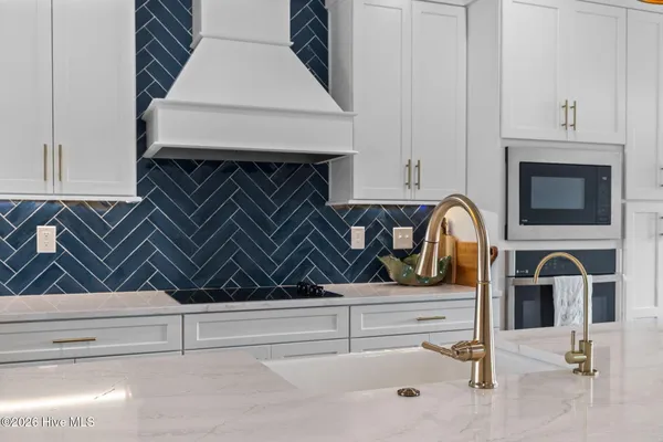 $989,000 | 200 Olde Towne Yacht Clb Drive, Unit 43, Beaufort, NC 28516