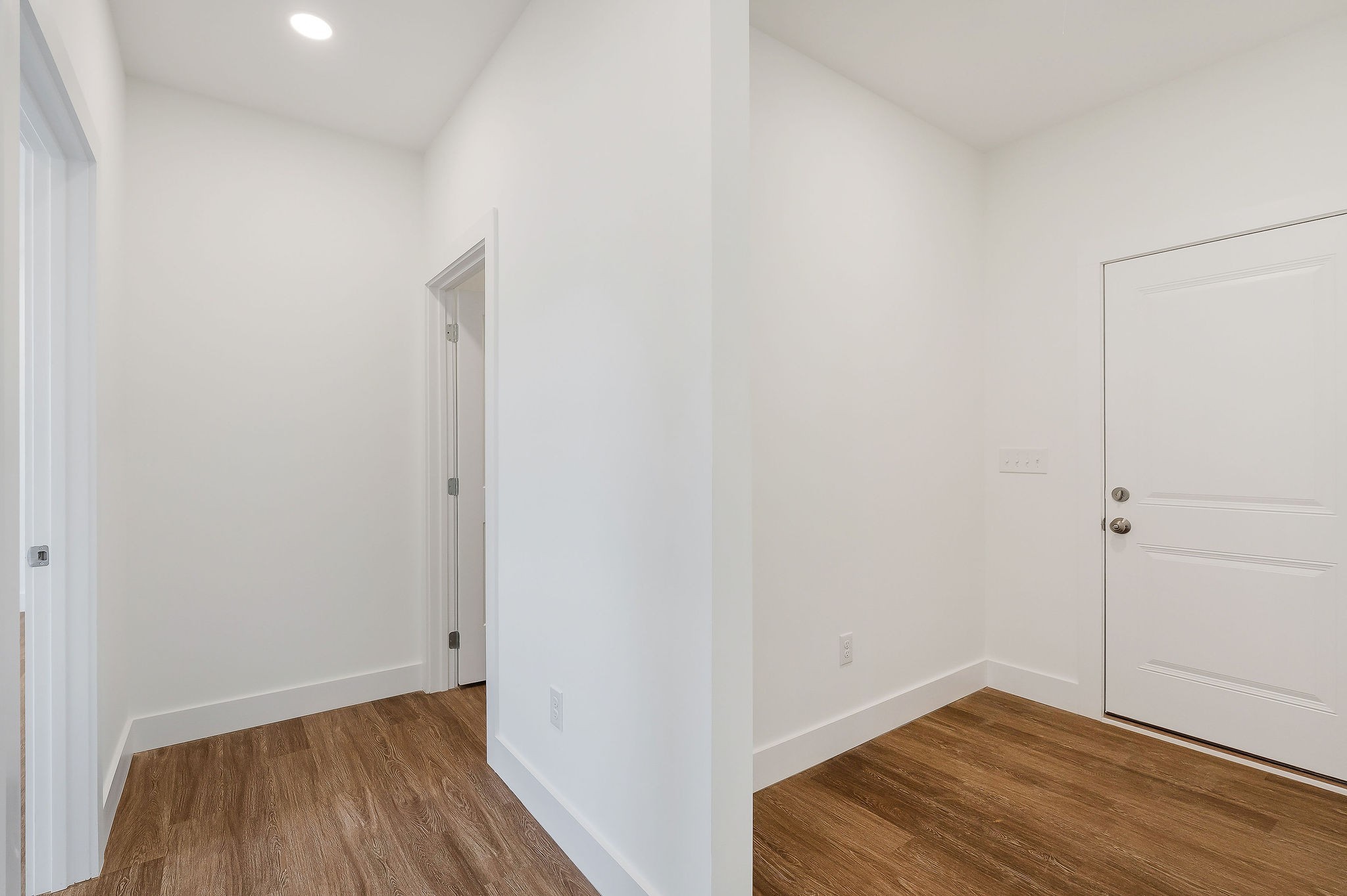 194 Johnson Chapel Road Sparta, TN 38583 - Photo 16 of 35 a view of small space with wooden floor