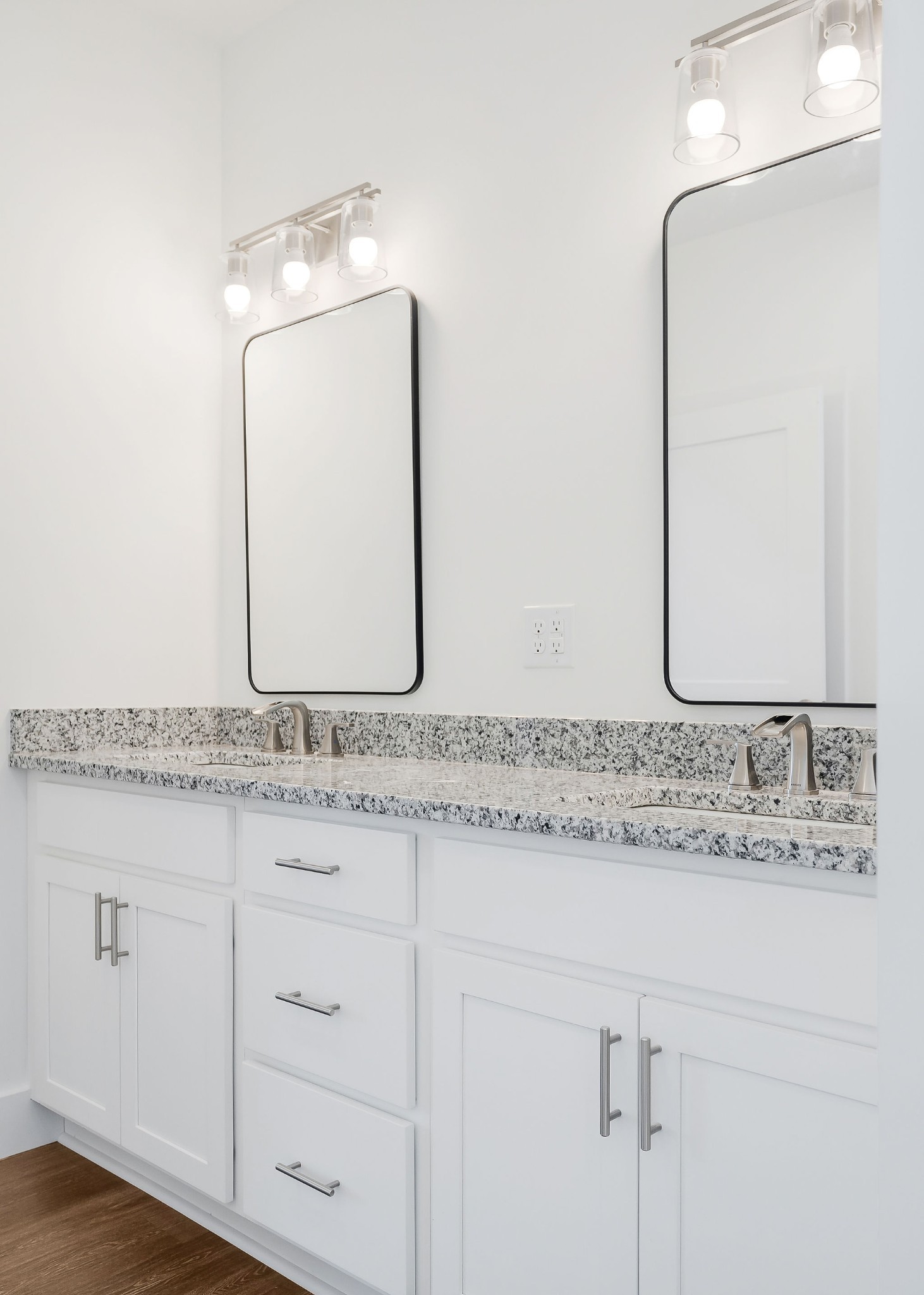 194 Johnson Chapel Road Sparta, TN 38583 - Photo 24 of 35 a bathroom with a granite countertop mirror and a sink
