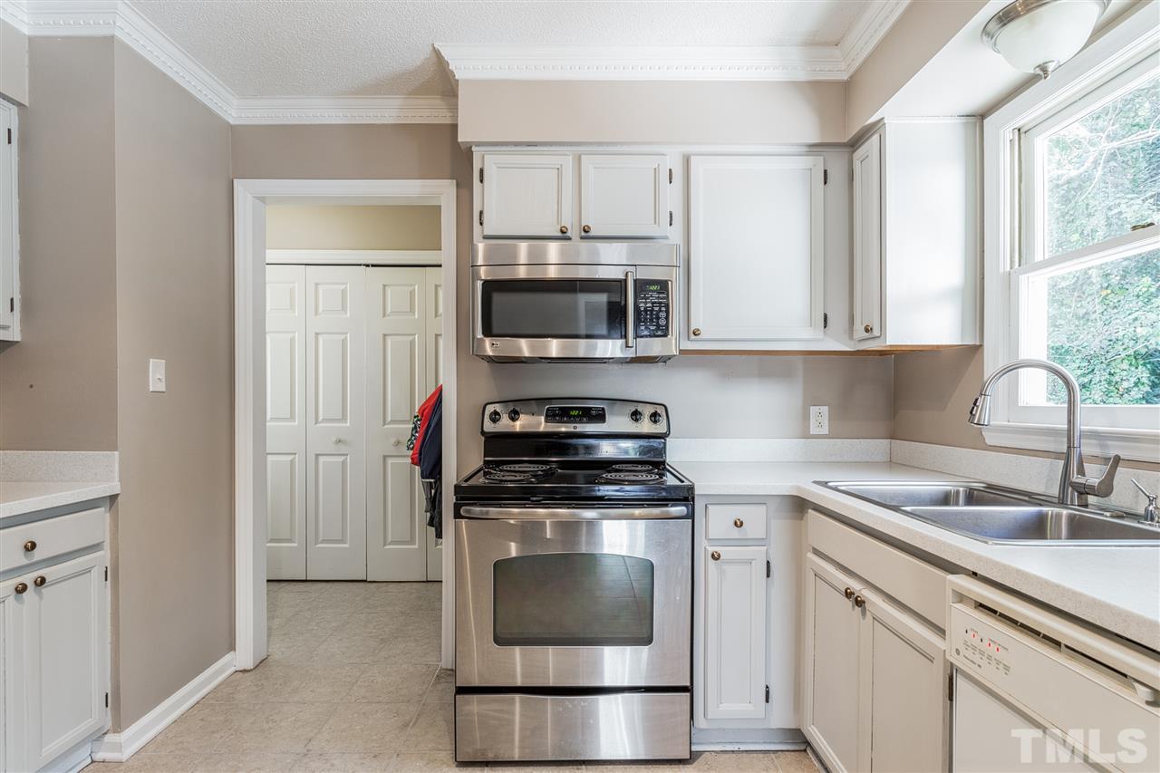 4409 Liverpool Lane Raleigh, NC 27604 - Photo 6 of 29