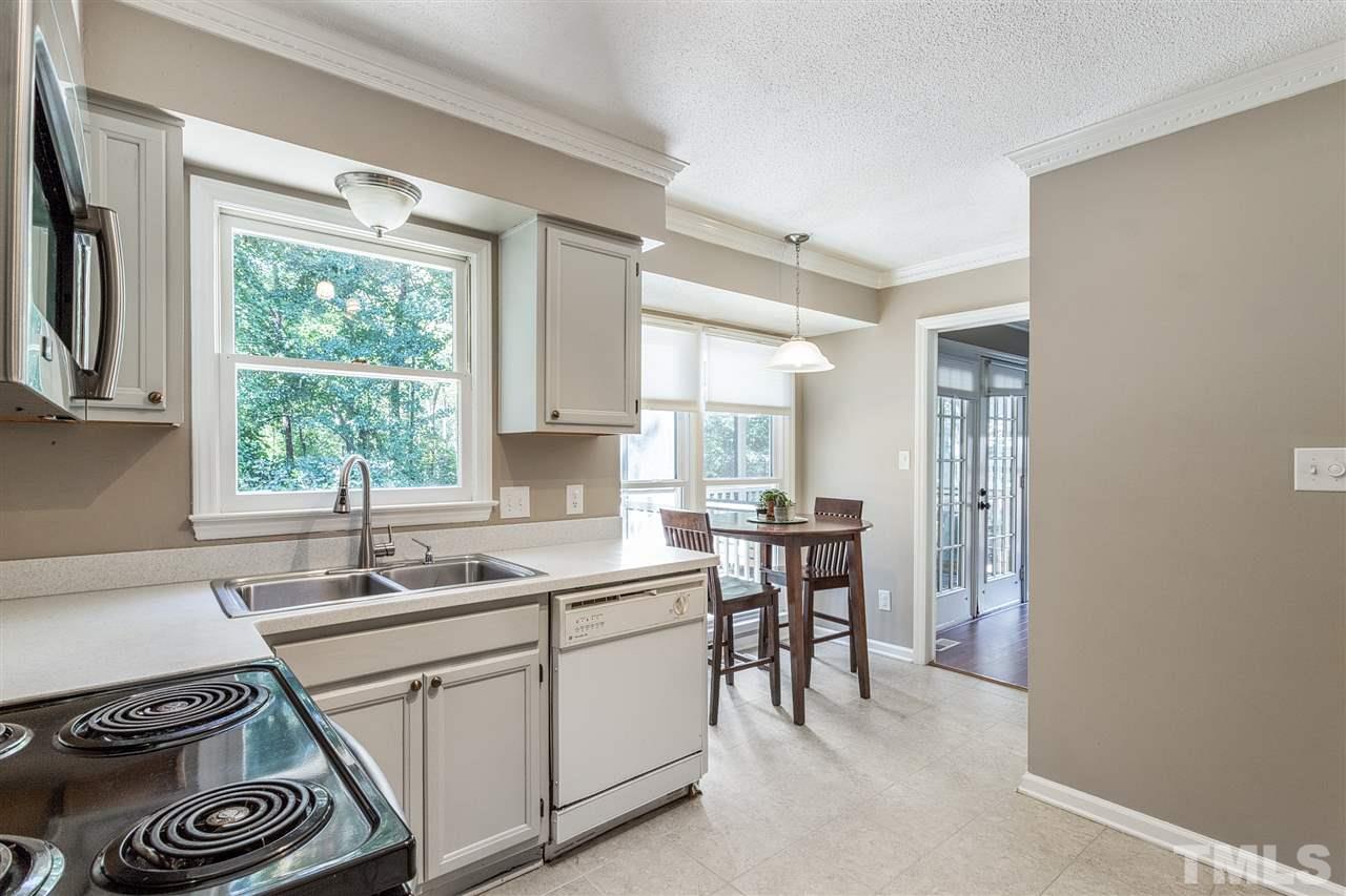 4409 Liverpool Lane Raleigh, NC 27604 - Photo 8 of 29