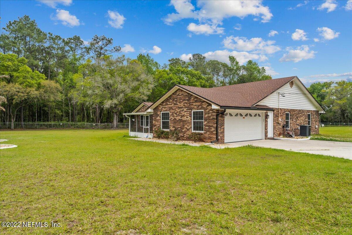 3769 Yellow Water Road Jacksonville, FL 32234 - Photo 8 of 32 06-Z72_1460