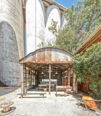 a front view of a building with street view