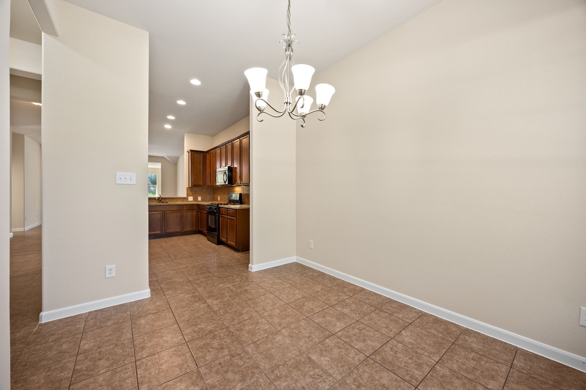7204 South Boulder Cliff Lane Humble, TX 77396 - Photo 8 of 41