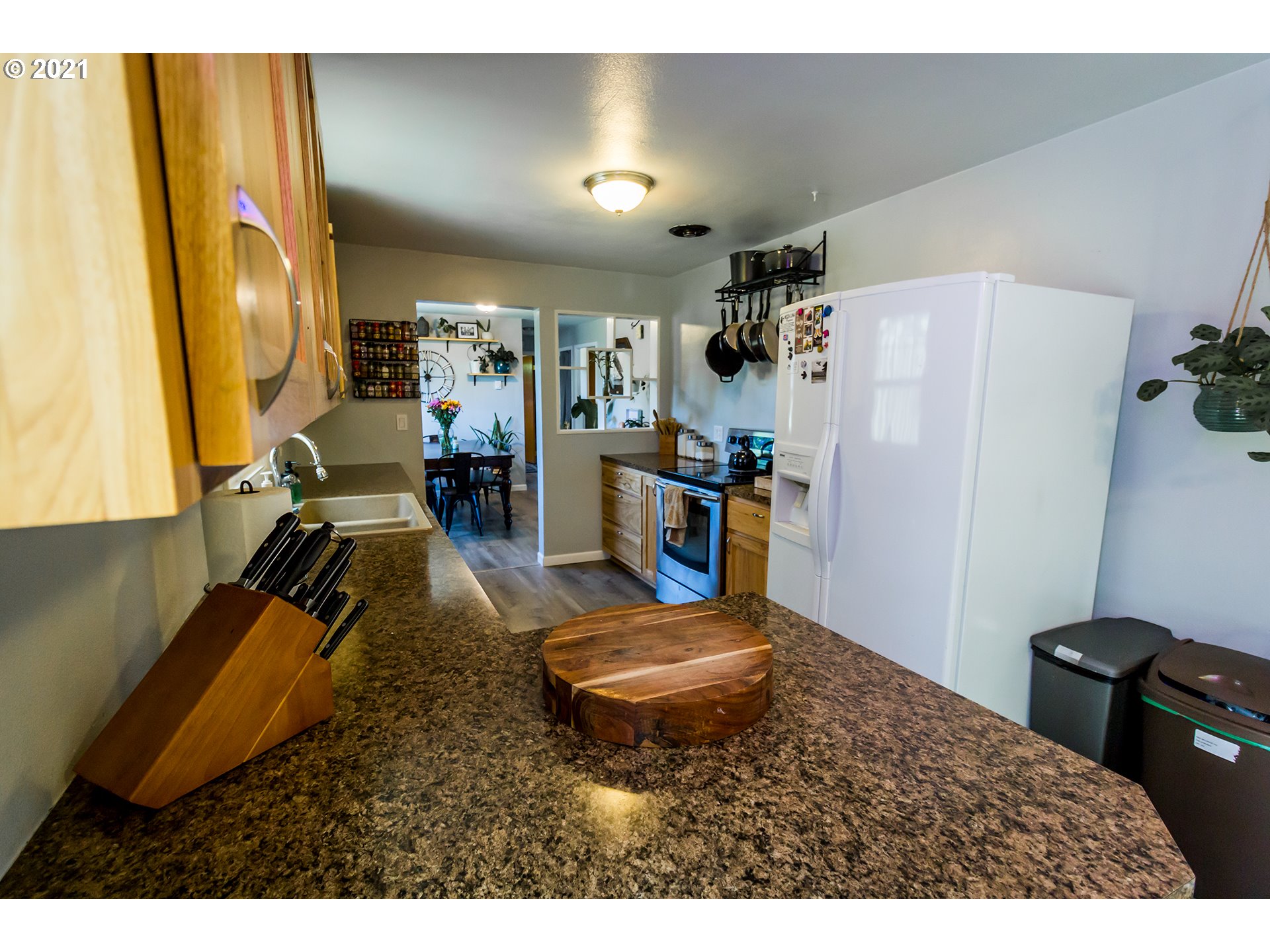 439 V Street Springfield, OR 97477 - Photo 10 of 30