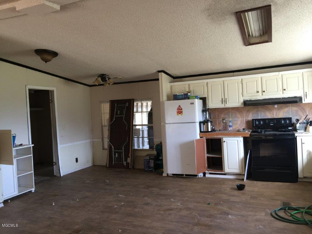 56 East Avery Road Wiggins, MS 39577 - Photo 17 of 30 2016-10-26 11.23.20