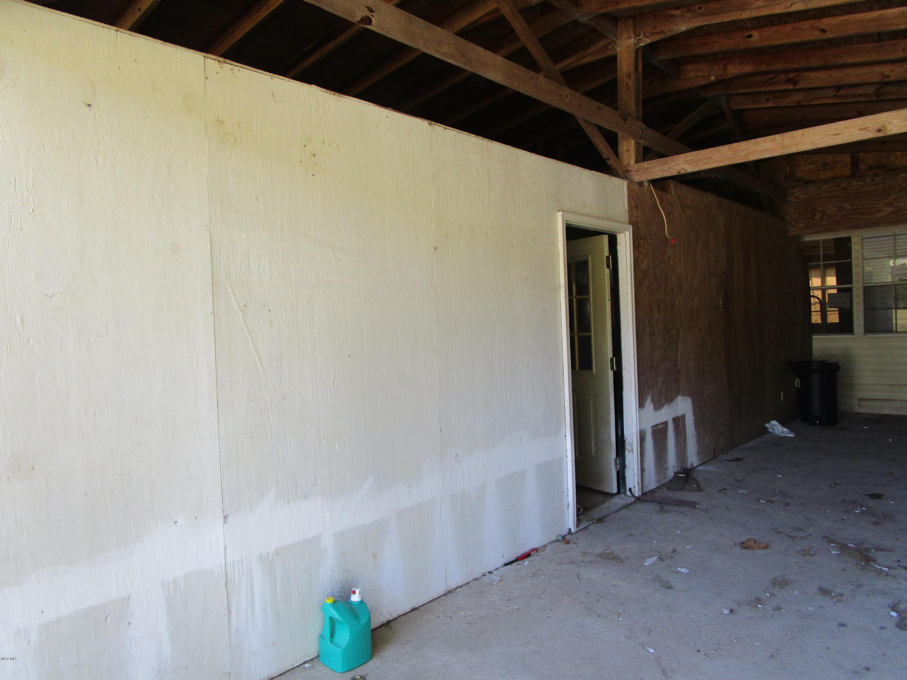 56 East Avery Road Wiggins, MS 39577 - Photo 4 of 30 2016-10-12 12.37.00