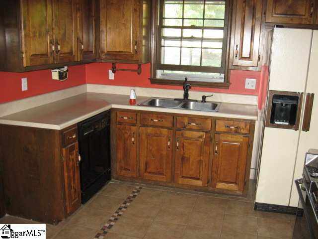 915 Moorehead Drive Anderson, SC 29621 - Photo 8 of 19 Gallery Image 8