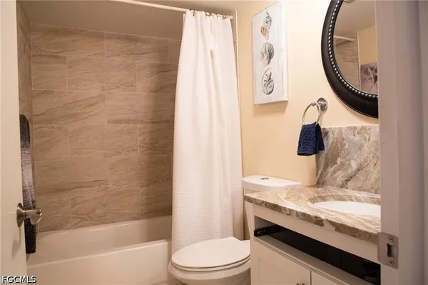 $1,750 | 1724 Pine Valley Drive, Unit 204, Fort Myers, FL 33907