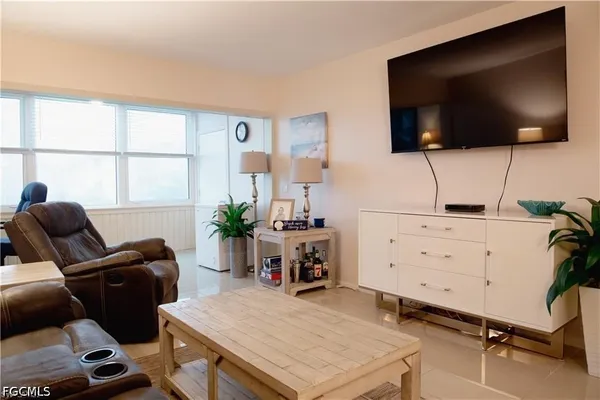 $1,750 | 1724 Pine Valley Drive, Unit 204, Fort Myers, FL 33907