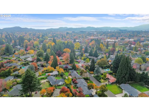 $839,000 | 820 Lariat Drive, Eugene, OR 97401