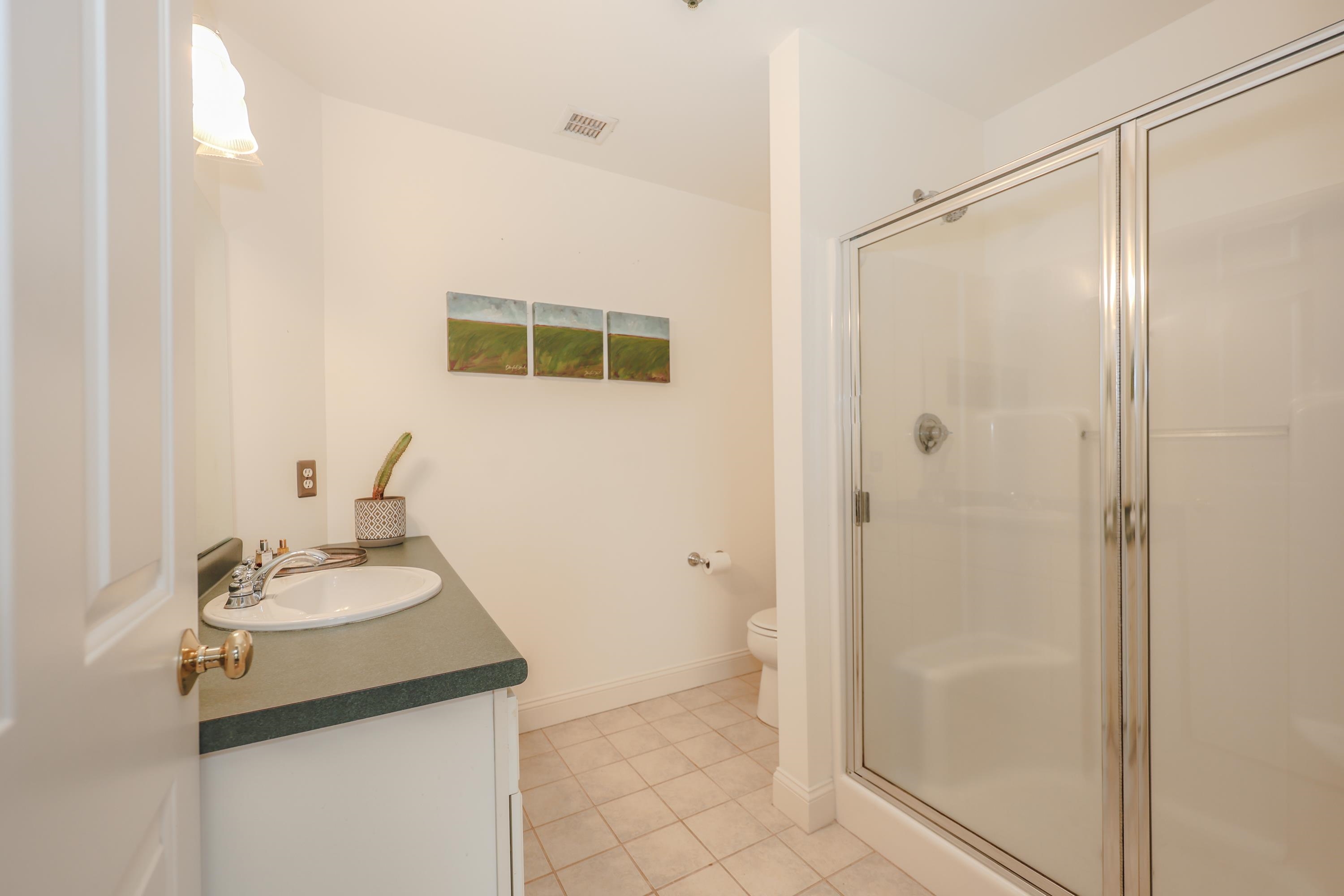 6 Bay Road, Unit 10 Newmarket, NH 03857 - Photo 12 of 46