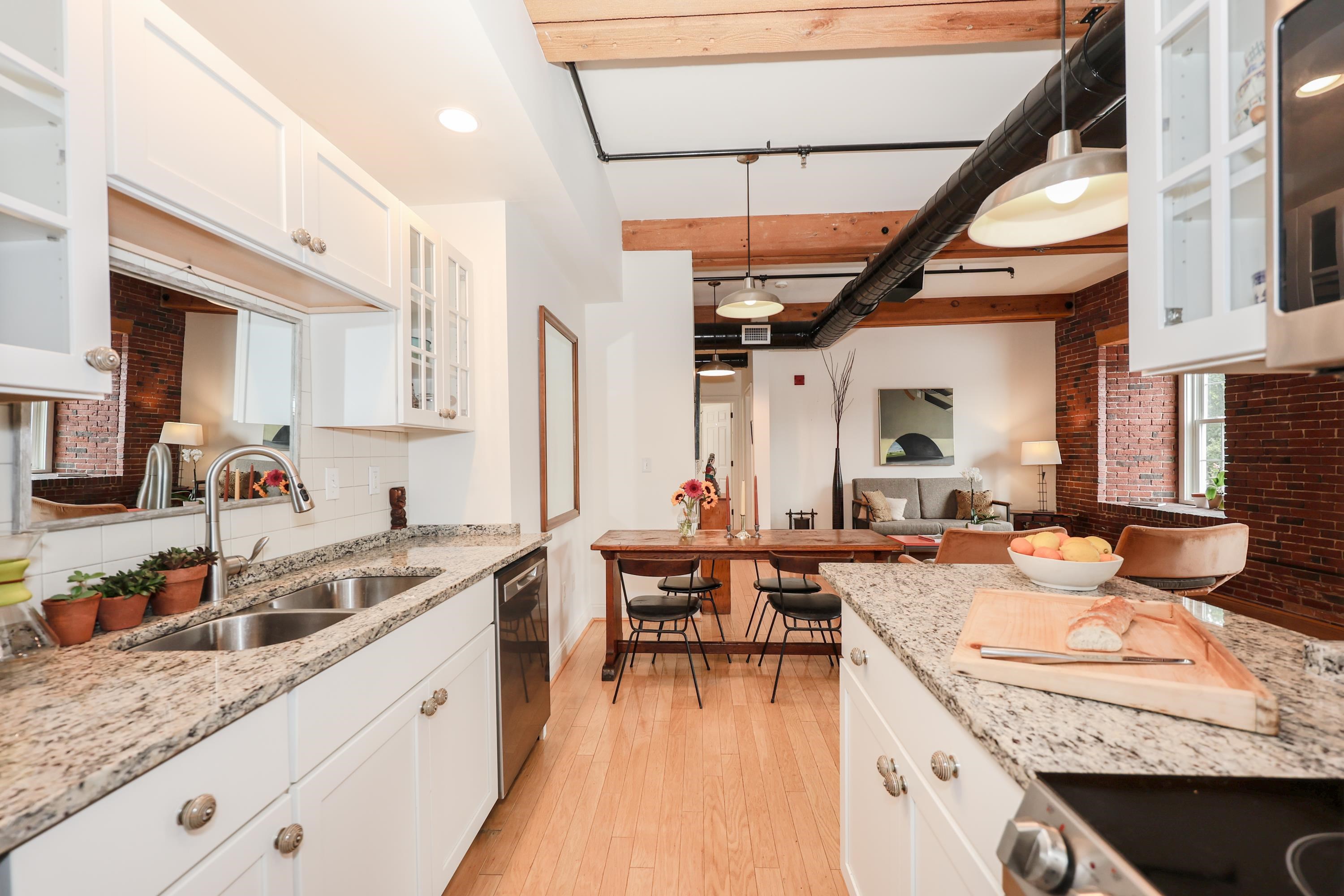 6 Bay Road, Unit 10 Newmarket, NH 03857 - Photo 5 of 46