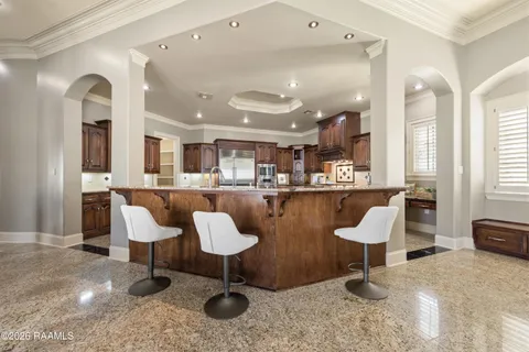 $980,000 | 700 Farmington Drive, Lafayette, LA 70503