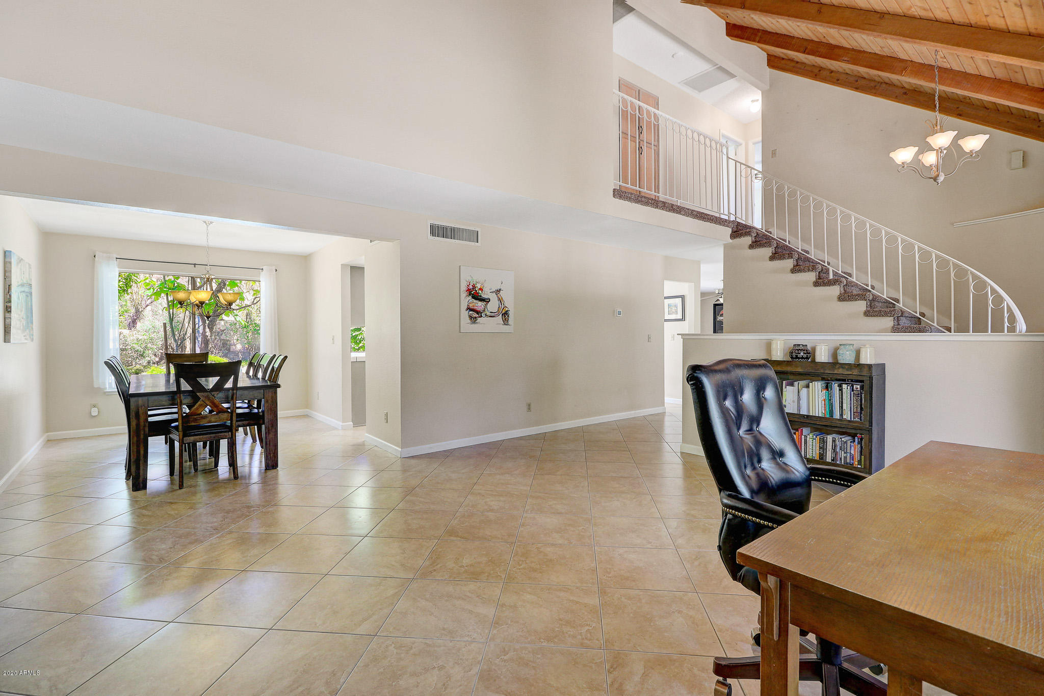 1902 East Redfield Road Phoenix, AZ 85022 - Photo 10 of 31 a view of dining room with furniture