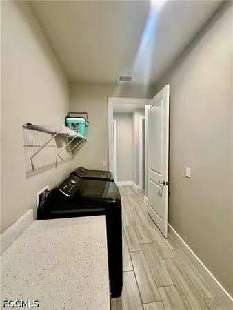 $2,700 | 2512 Northwest 4th Street, Cape Coral, FL 33993