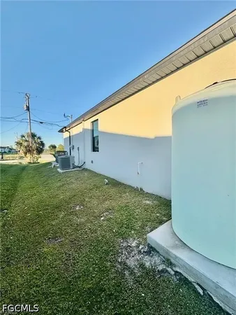 $2,700 | 2512 Northwest 4th Street, Cape Coral, FL 33993