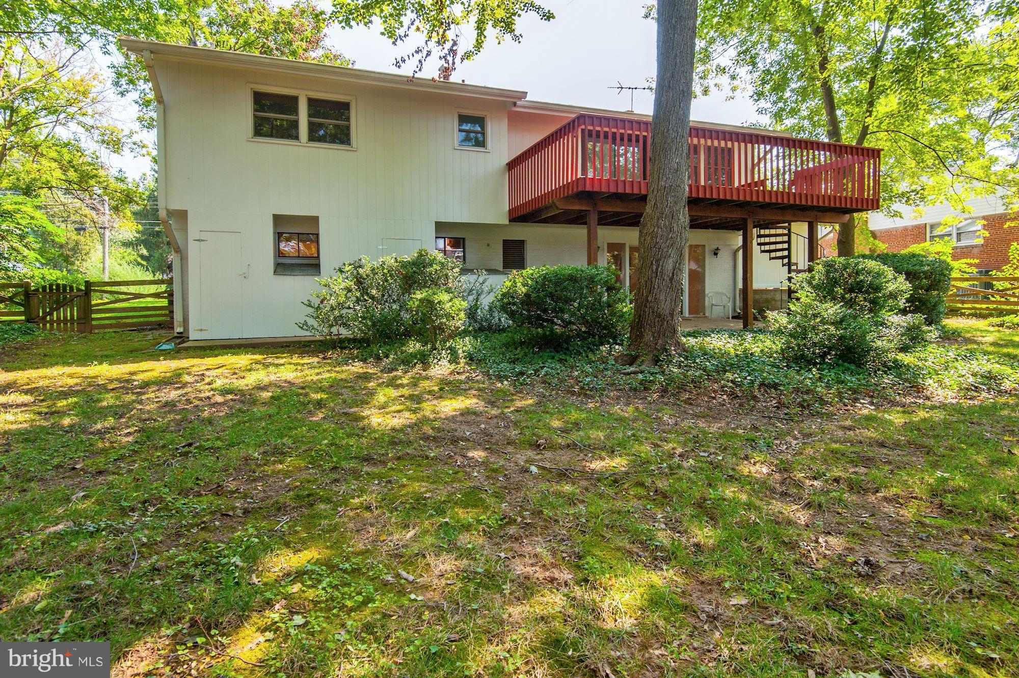 7017 Hector Road McLean, VA 22101 - Photo 4 of 28 Exterior (Rear)