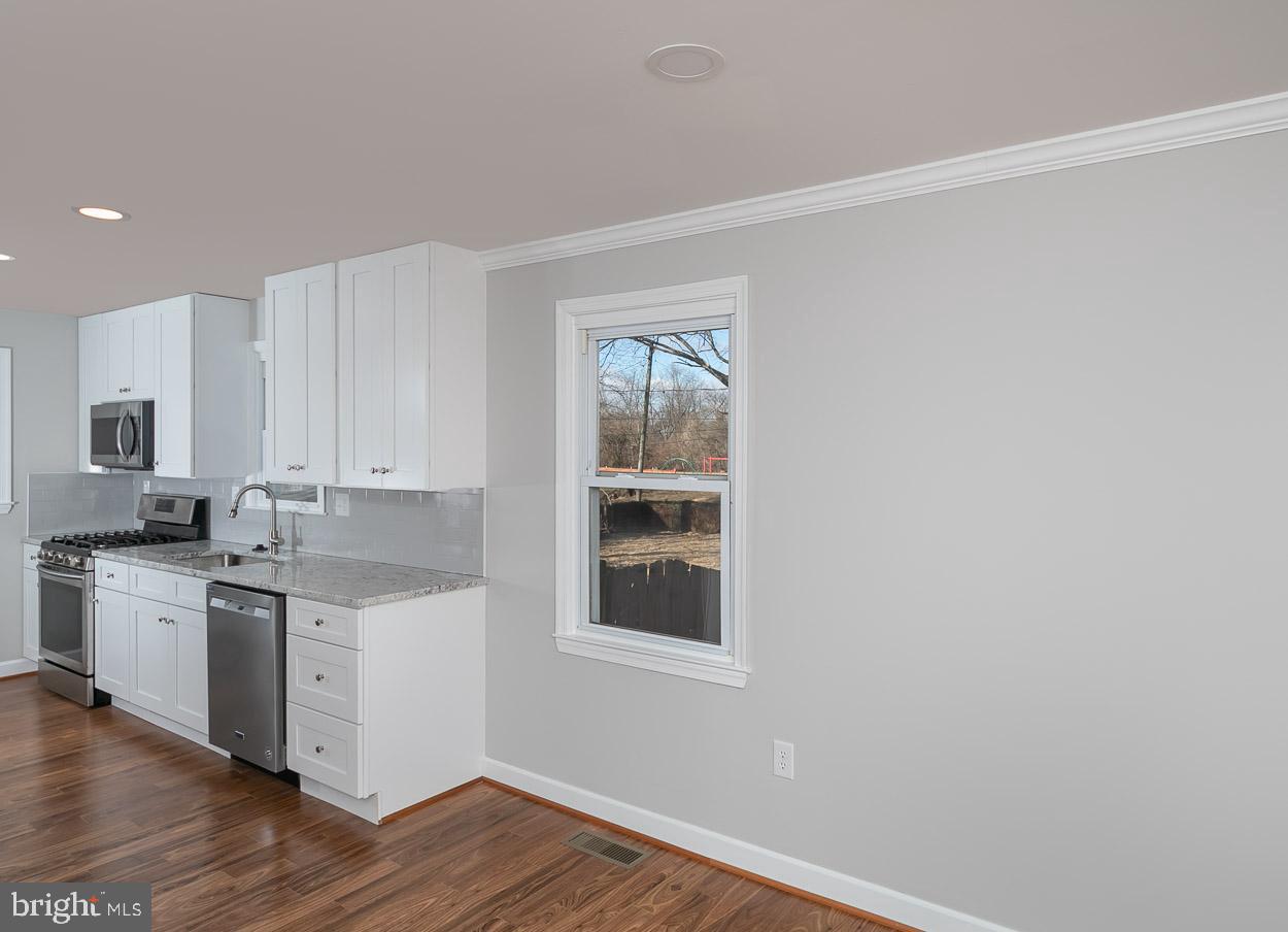 2503 Canterbury Road Baltimore, MD 21234 - Photo 13 of 40 Gallery Image 13