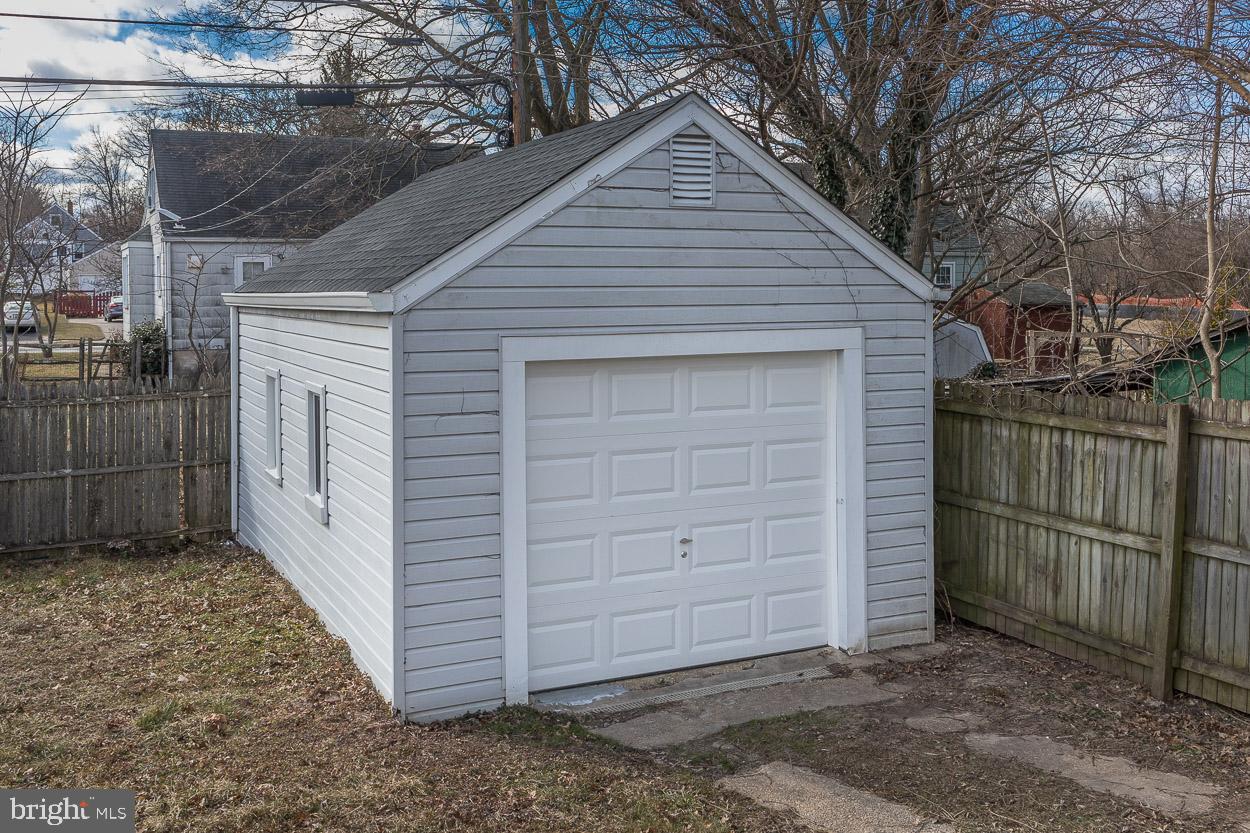 2503 Canterbury Road Baltimore, MD 21234 - Photo 39 of 40 Gallery Image 39