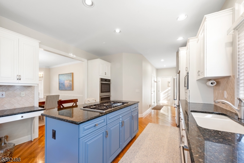 601 Lindabury Lane Califon, NJ 07830 - Photo 2 of 26