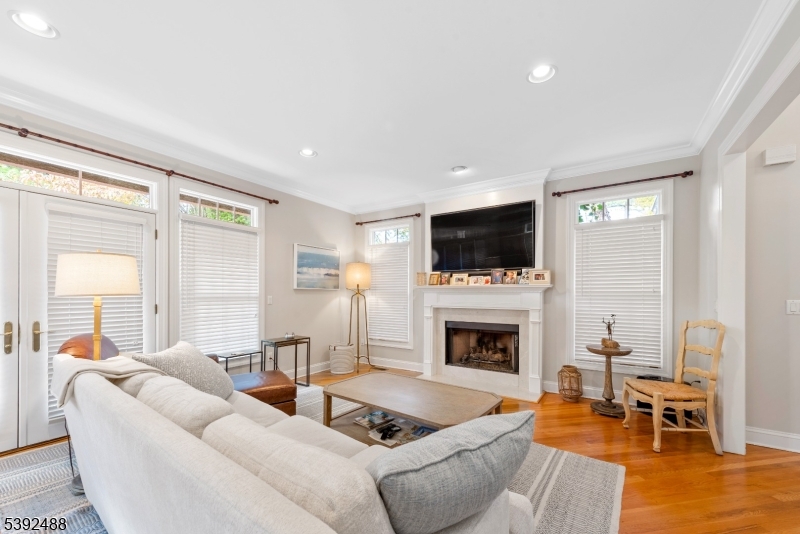 601 Lindabury Lane Califon, NJ 07830 - Photo 10 of 26