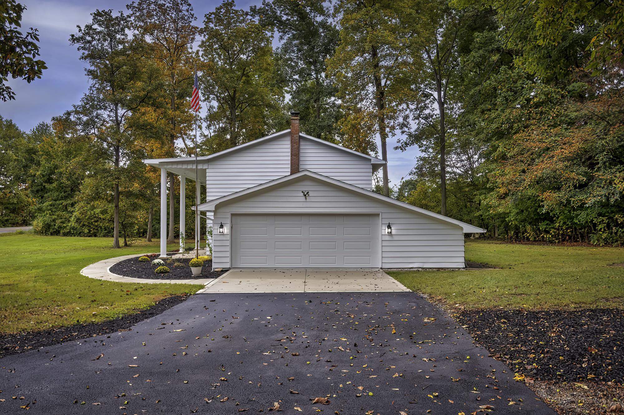 10519 Wheelock Road Fort Wayne, IN 46835 - Photo 4 of 36