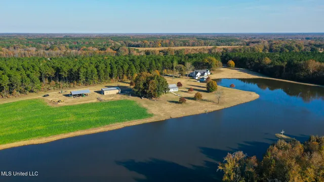 $5,400,000 | 415 Rose Hill Road, Bentonia, MS 39040