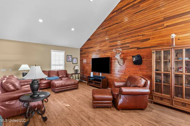 $5,400,000 | 415 Rose Hill Road, Bentonia, MS 39040